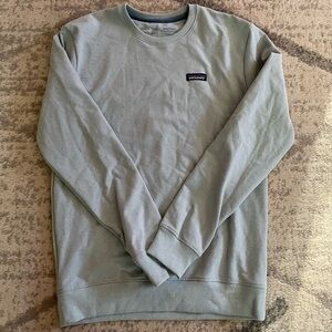 Patagonia Women’s Light Blue Sweatshirt